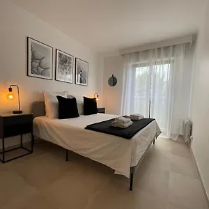Domaine D'ahmosis, Modern 2 Bedrooms Refurbished Apartment, F3 Moderne Fraichement Rénové Appartement